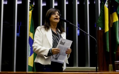 Grande defensora da educação brasileira, Alice presta solidariedade aos professores de Teofilândia