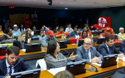 DEM volta a tumultuar para impedir debate nacional sobre o BRT. Alice continua na luta!