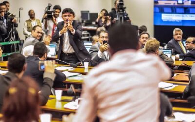 Reunião do “Escola Sem Partido” é marcada por incitação à violência e autoritarismo