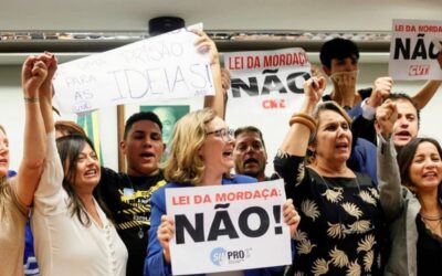 OPOSIÇÃO DERROTA A LEI DA MORDAÇA