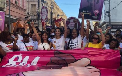 Em marcha das Mulheres, Alice critica Bolsonaro e pede liberdade para Lula