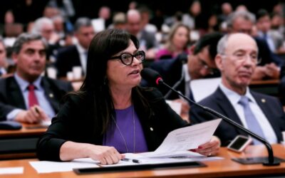 Alice Portugal denuncia relação de Paulo Guedes com investimentos no setor educacional privado