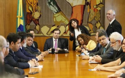 Alice Portugal garante criação de grupo de trabalho para discutir projetos que beneficiam a Enfermagem