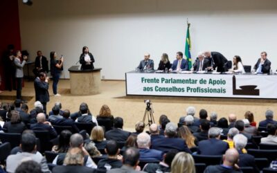Deputados lançam Frente Parlamentar em Defesa dos Conselhos Profissionais