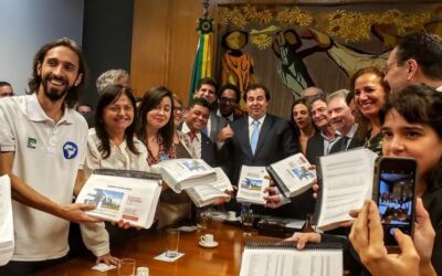 Entidades de fomento à pesquisa entregam abaixo assinado em defesa do CNPq