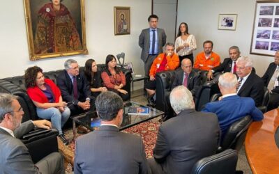 “A greve dos petroleiros é legítima”, diz Alice Portugal em reunião com ministro do TST