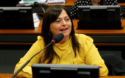 Alice quer sustar portaria que proíbe passaporte da vacina em projetos da Lei Rouanet