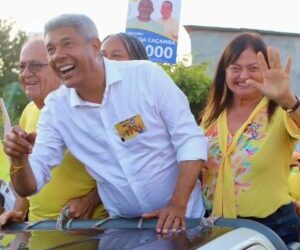 Alice Portugal participa do Grande Comício da Vitória de Nego da Coroa