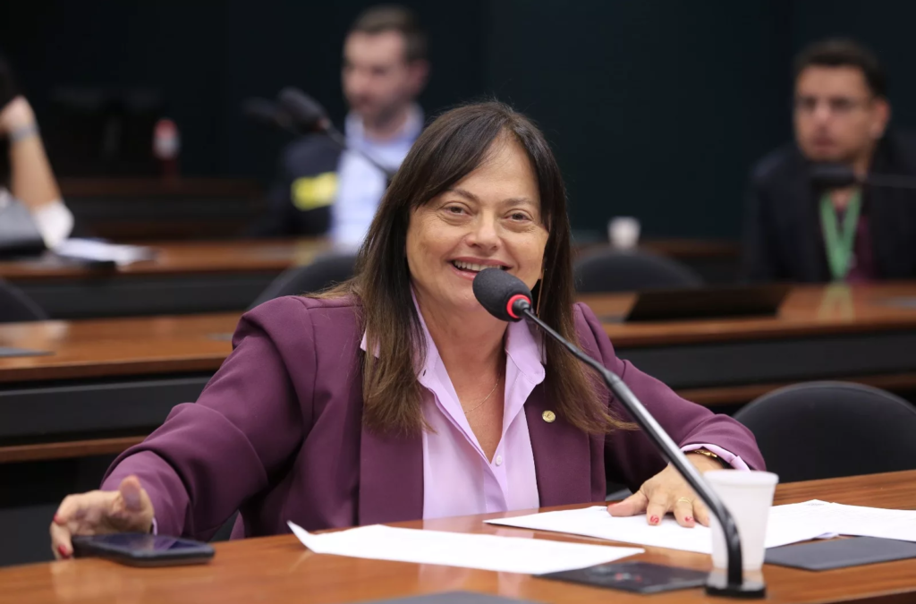 Comissão Especial do PNE da Câmara dos Deputados realiza seminário estadual na Bahia