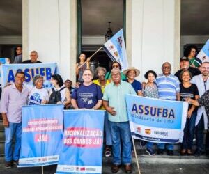 Mandato de Alice Portugal acompanha ato em defesa da educação pública e dos direitos dos trabalhadores