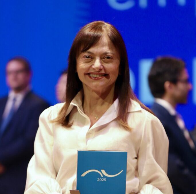 Alice Portugal é eleita a melhor deputada da Bahia pelo Prêmio Congresso em Foco